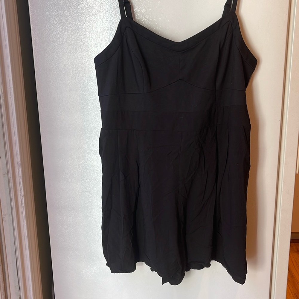 Torrid Black Smock Backed Short Romper sz 2
